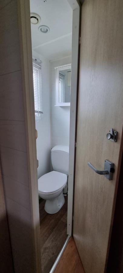 Mobil Home Sur La Cote Landaise Saint-Julien-en-Born Exterior foto